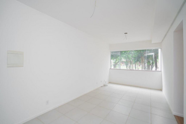 Imagem Imóvel com 3 Quartos à Venda, 62 m² em Hípica - Porto Alegre Imagem Imóvel com 3 Quartos à Venda, 62 m² em Hípica - Porto Alegre