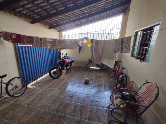 Imagem Imóvel com 
            	3             Quartos à Venda, 364 m² em 
            	Sitios Santa Luzia             - 
            	Aparecida De Goiania            