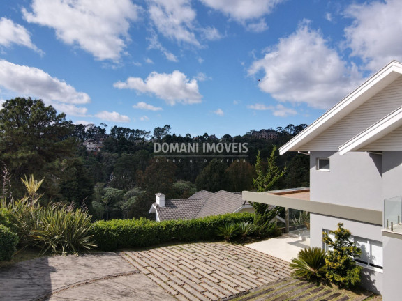 Imagem Casa com 4 Quartos à Venda, 350 m² em Região Do Alto Do Capivari - Campos Do Jordão Imagem Casa com 4 Quartos à Venda, 350 m² em Região Do Alto Do Capivari - Campos Do Jordão