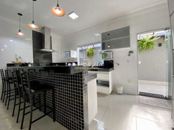 Imagem Casa com 3 Quartos à Venda, 220 m² em Belvedere - Patos De Minas Imagem Casa com 3 Quartos à Venda, 220 m² em Belvedere - Patos De Minas