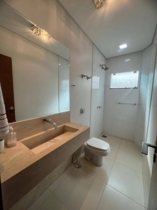 Imagem Casa com 4 Quartos à Venda, 283 m² em Jardins Lisboa - Goiânia Imagem Casa com 4 Quartos à Venda, 283 m² em Jardins Lisboa - Goiânia