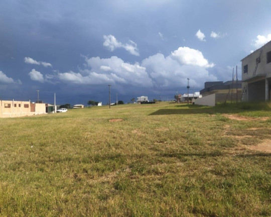 Imagem Terreno à Venda, 450 m² em Riviera Santa Cristina Xiii - Paranapanema Imagem Terreno à Venda, 450 m² em Riviera Santa Cristina Xiii - Paranapanema