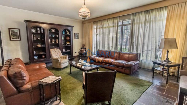 Casa com 4 Quartos à Venda, 400 m² em água Branca - São Paulo