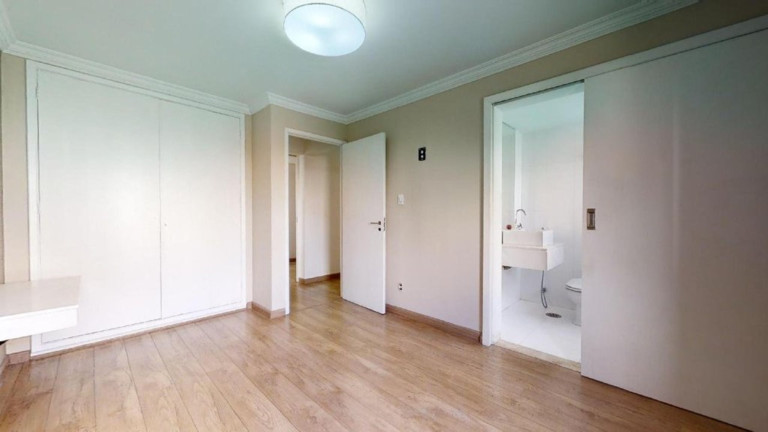Imagem Apartamento com 3 Quartos à Venda, em Moema - São Paulo Imagem Apartamento com 3 Quartos à Venda, em Moema - São Paulo