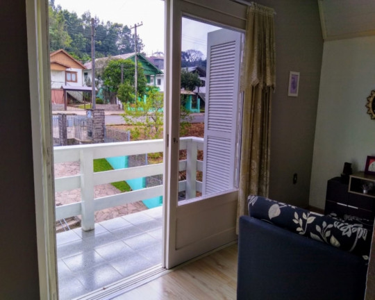Imagem Imóvel com 4 Quartos à Venda, em Logradouro - Nova Petrópolis Imagem Imóvel com 4 Quartos à Venda, em Logradouro - Nova Petrópolis