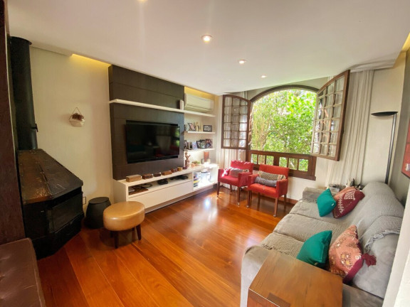 Casa com 3 Quartos à Venda,  em Cristal - Porto Alegre