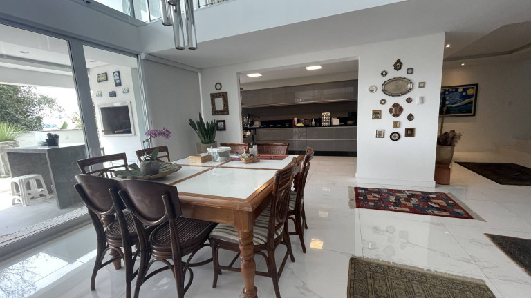 Imagem Apartamento com 4 Quartos à Venda, 240 m² em Canasvieiras - Florianópolis