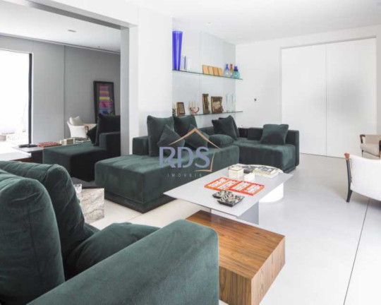 Imagem Casa com 3 Quartos à Venda, 723 m² em Jardim Paulista - São Paulo Imagem Casa com 3 Quartos à Venda, 723 m² em Jardim Paulista - São Paulo