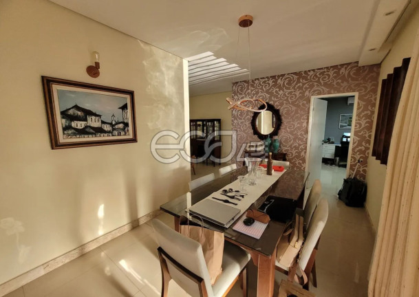 Imagem Casa com 3 Quartos à Venda, 360 m² em Aeroporto - Aracaju Imagem Casa com 3 Quartos à Venda, 360 m² em Aeroporto - Aracaju