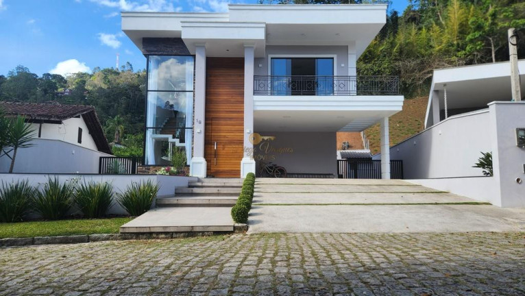 Imagem Casa com 4 Quartos à Venda, 260 m² em Parque Do Imbui - Teresópolis Imagem Casa com 4 Quartos à Venda, 260 m² em Parque Do Imbui - Teresópolis