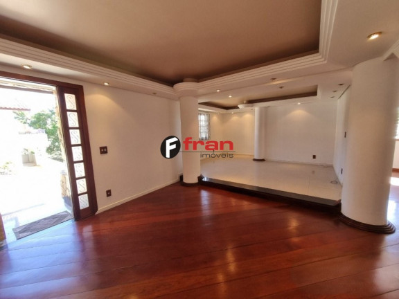 Imagem Casa com 6 Quartos à Venda, 291 m² em Córrego Grande - Florianópolis Imagem Casa com 6 Quartos à Venda, 291 m² em Córrego Grande - Florianópolis