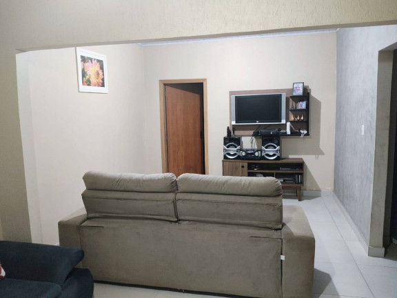 Imagem Casa com 2 Quartos à Venda, 360 m² em Cuiabá Imagem Casa com 2 Quartos à Venda, 360 m² em Cuiabá