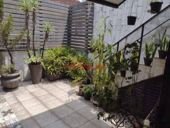 Casa com 3 Quartos para Alugar, 320 m² em Gonzaga - Santos