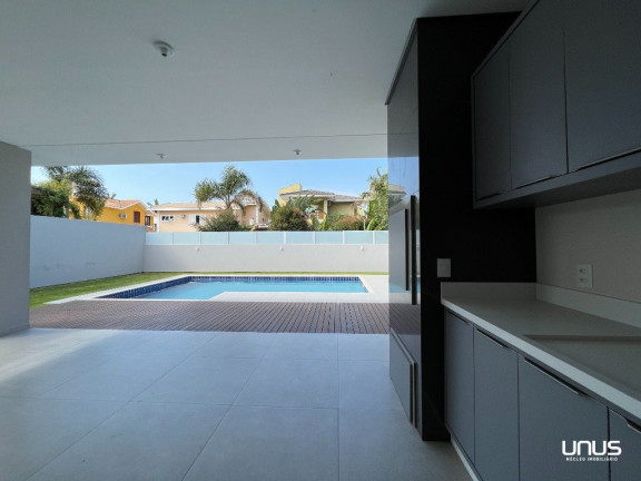 Imagem Casa com 5 Quartos à Venda, 450 m² em Jurerê Internacional - Florianópolis Imagem Casa com 5 Quartos à Venda, 450 m² em Jurerê Internacional - Florianópolis