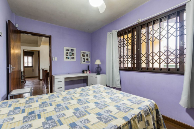 Imagem Casa com 3 Quartos à Venda, 329 m² em Vila Ipiranga - Porto Alegre Imagem Casa com 3 Quartos à Venda, 329 m² em Vila Ipiranga - Porto Alegre
