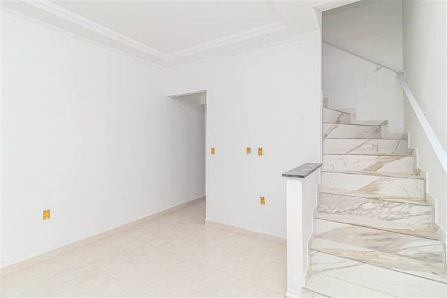 Imagem Sobrado com 2 Quartos à Venda, em Solemar - Praia Grande Imagem Sobrado com 2 Quartos à Venda, em Solemar - Praia Grande