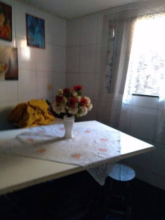 Imagem Casa com 4 Quartos à Venda, 160 m² em Vila São José - Taubaté Imagem Casa com 4 Quartos à Venda, 160 m² em Vila São José - Taubaté