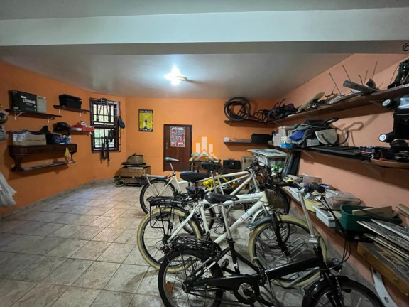 Imagem Casa com 3 Quartos à Venda, 189 m² em Santa Felicidade - Curitiba Imagem Casa com 3 Quartos à Venda, 189 m² em Santa Felicidade - Curitiba