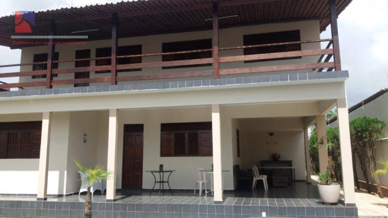 Imagem Casa com 3 Quartos à Venda, 340 m² em Candelária - Natal Imagem Casa com 3 Quartos à Venda, 340 m² em Candelária - Natal
