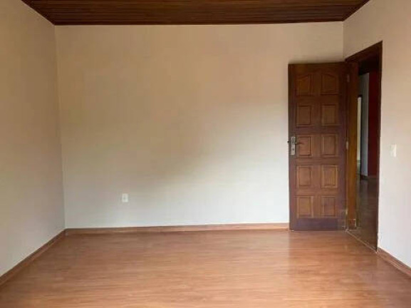 Imagem Casa com 3 Quartos à Venda, 500 m² em Cascatinha - Nova Friburgo Imagem Casa com 3 Quartos à Venda, 500 m² em Cascatinha - Nova Friburgo