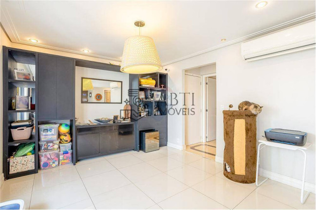 Imagem Apartamento com 3 Quartos à Venda, 100 m² em Moema - São Paulo Imagem Apartamento com 3 Quartos à Venda, 100 m² em Moema - São Paulo