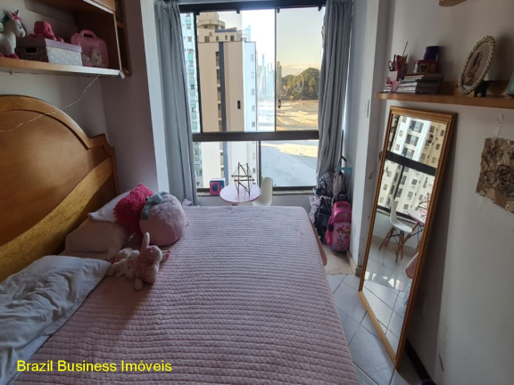 Imagem Imóvel com 3 Quartos à Venda, 160 m² em Centro - Balneário Camboriú Imagem Imóvel com 3 Quartos à Venda, 160 m² em Centro - Balneário Camboriú