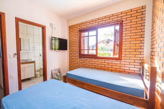 Imagem Casa de Condomínio com 3 Quartos à Venda, 160 m² em Cachoeira Do Bom Jesus - Florianópolis Imagem Casa de Condomínio com 3 Quartos à Venda, 160 m² em Cachoeira Do Bom Jesus - Florianópolis