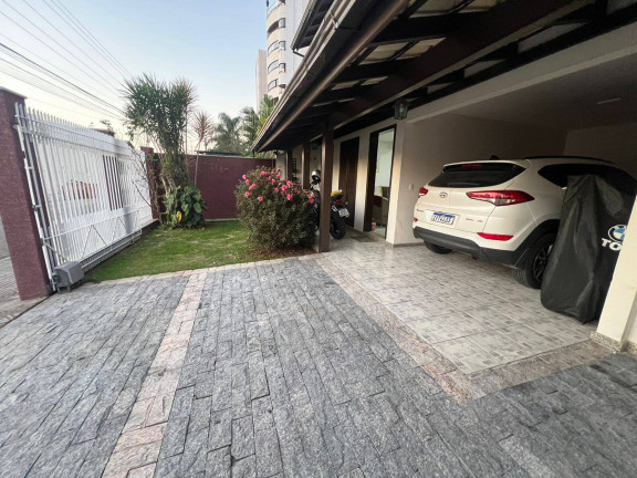 Imagem Casa com 4 Quartos à Venda, 240 m² em Balneário - Florianópolis Imagem Casa com 4 Quartos à Venda, 240 m² em Balneário - Florianópolis