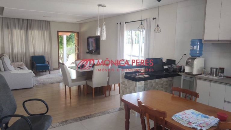 Casa com 3 Quartos à Venda,  em Chácara Alvorada - Indaiatuba