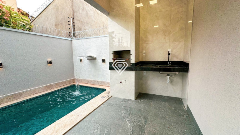 Imagem Casa com 3 Quartos à Venda, 137 m² em Plano Diretor Sul - Palmas Imagem Casa com 3 Quartos à Venda, 137 m² em Plano Diretor Sul - Palmas