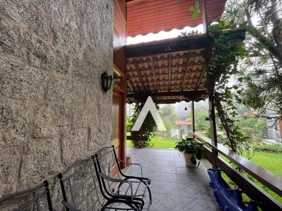 Imagem Casa com 5 Quartos à Venda, 350 m² em Iucas - Teresópolis Imagem Casa com 5 Quartos à Venda, 350 m² em Iucas - Teresópolis
