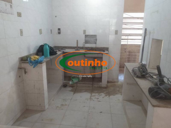Imagem Casa com 7 Quartos à Venda, 310 m² em Maracanã - Rio De Janeiro Imagem Casa com 7 Quartos à Venda, 310 m² em Maracanã - Rio De Janeiro