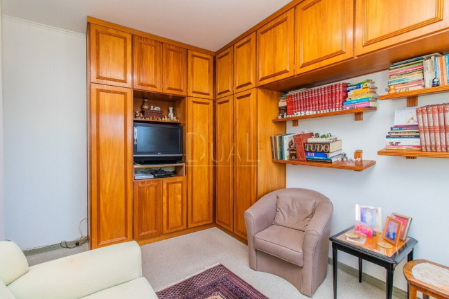Imagem Imóvel com 3 Quartos à Venda, em Moinhos De Vento - Porto Alegre Imagem Imóvel com 3 Quartos à Venda, em Moinhos De Vento - Porto Alegre