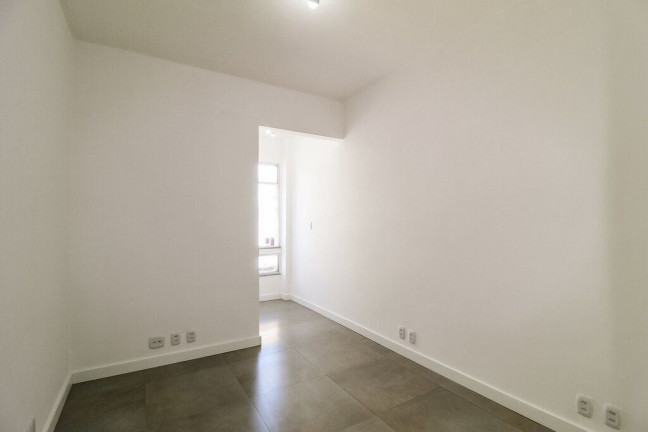 Imagem Imóvel com 2 Quartos à Venda, em Copacabana - Rio De Janeiro Imagem Imóvel com 2 Quartos à Venda, em Copacabana - Rio De Janeiro