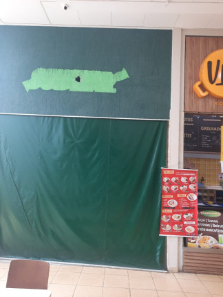Sala Comercial à Venda, 30 m² em Gonzaga - Santos