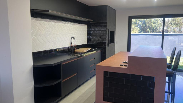 Imagem Sobrado com 4 Quartos à Venda, 160 m² em Guarani - Capao Da Canoa Imagem Sobrado com 4 Quartos à Venda, 160 m² em Guarani - Capao Da Canoa