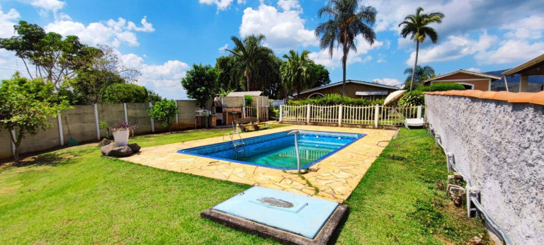 Imagem Casa com 4 Quartos à Venda, 970 m² em Jardim Centenário - Atibaia Imagem Casa com 4 Quartos à Venda, 970 m² em Jardim Centenário - Atibaia