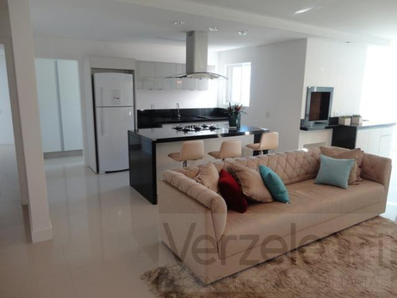Imagem Apartamento com 3 Quartos à Venda, 130 m² em Centro - Balneário Camboriú Imagem Apartamento com 3 Quartos à Venda, 130 m² em Centro - Balneário Camboriú