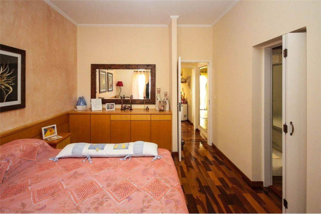 Imagem Casa com 2 Quartos à Venda, 180 m² em São Paulo Imagem Casa com 2 Quartos à Venda, 180 m² em São Paulo
