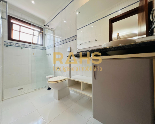Imagem Casa com 5 Quartos à Venda, 406 m² em América - Joinville Imagem Casa com 5 Quartos à Venda, 406 m² em América - Joinville