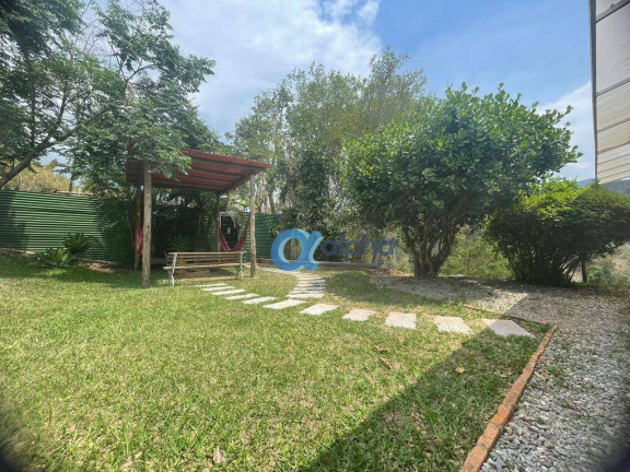 Imagem Casa com 9 Quartos à Venda, 300 m² em Itaipava - Petrópolis Imagem Casa com 9 Quartos à Venda, 300 m² em Itaipava - Petrópolis