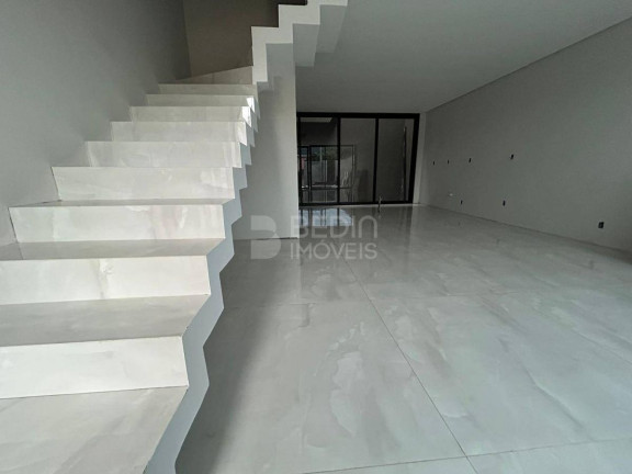 Imagem Sobrado com 3 Quartos à Venda, 240 m² em Barra - Balneário Camboriú Imagem Sobrado com 3 Quartos à Venda, 240 m² em Barra - Balneário Camboriú