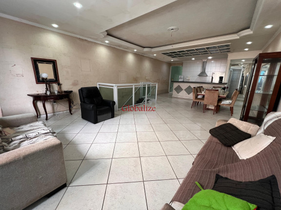 Casa com 3 Quartos à Venda, 220 m² em Vila Mathias - Santos