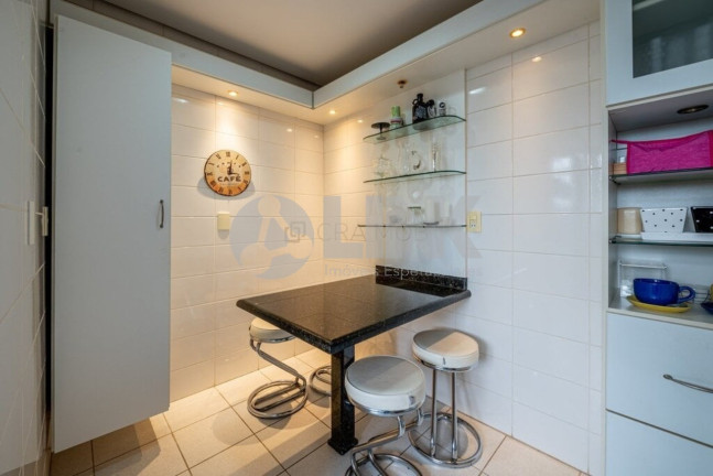 Imagem Apartamento com 3 Quartos à Venda, 117 m² em Petrópolis - Porto Alegre Imagem Apartamento com 3 Quartos à Venda, 117 m² em Petrópolis - Porto Alegre