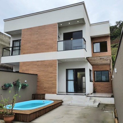 Imagem Sobrado com 3 Quartos à Venda, 185 m² em Rio Pequeno - Camboriú Imagem Sobrado com 3 Quartos à Venda, 185 m² em Rio Pequeno - Camboriú