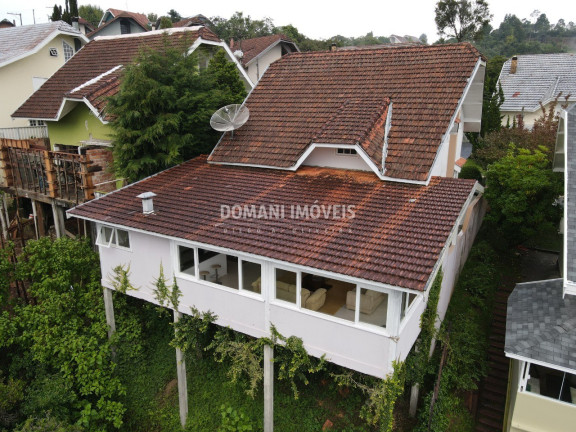 Imagem Casa com 4 Quartos à Venda, 205 m² em Região Do Alto Do Capivari - Campos Do Jordão Imagem Casa com 4 Quartos à Venda, 205 m² em Região Do Alto Do Capivari - Campos Do Jordão