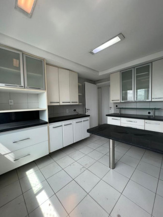 Imagem Imóvel com 3 Quartos à Venda, 193 m² em Casa Forte - Recife Imagem Imóvel com 3 Quartos à Venda, 193 m² em Casa Forte - Recife