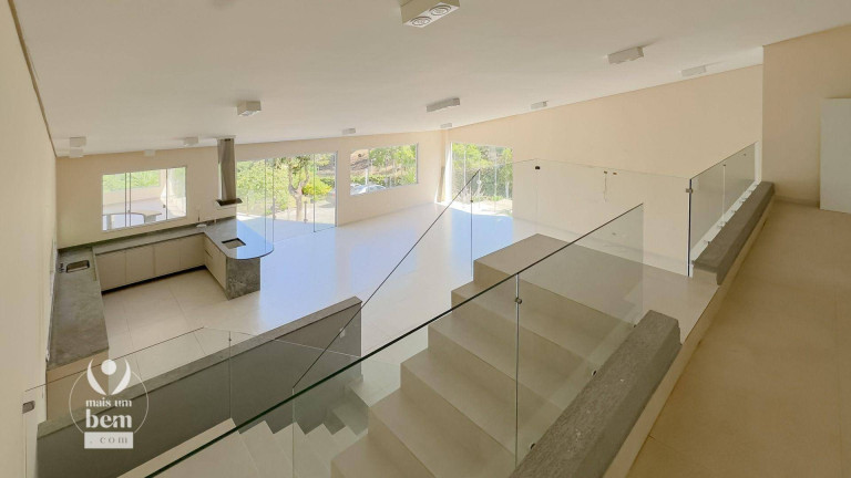 Imagem Casa com 4 Quartos à Venda, 600 m² em Uberaba - Curitiba
