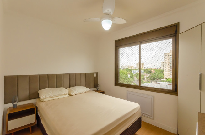 Imagem Imóvel com 2 Quartos à Venda, 72 m² em Passo Da Areia - Porto Alegre