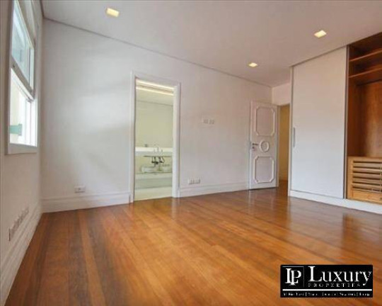 Imagem Casa com 4 Quartos à Venda, 355 m² em Alto De Pinheiros - São Paulo Imagem Casa com 4 Quartos à Venda, 355 m² em Alto De Pinheiros - São Paulo